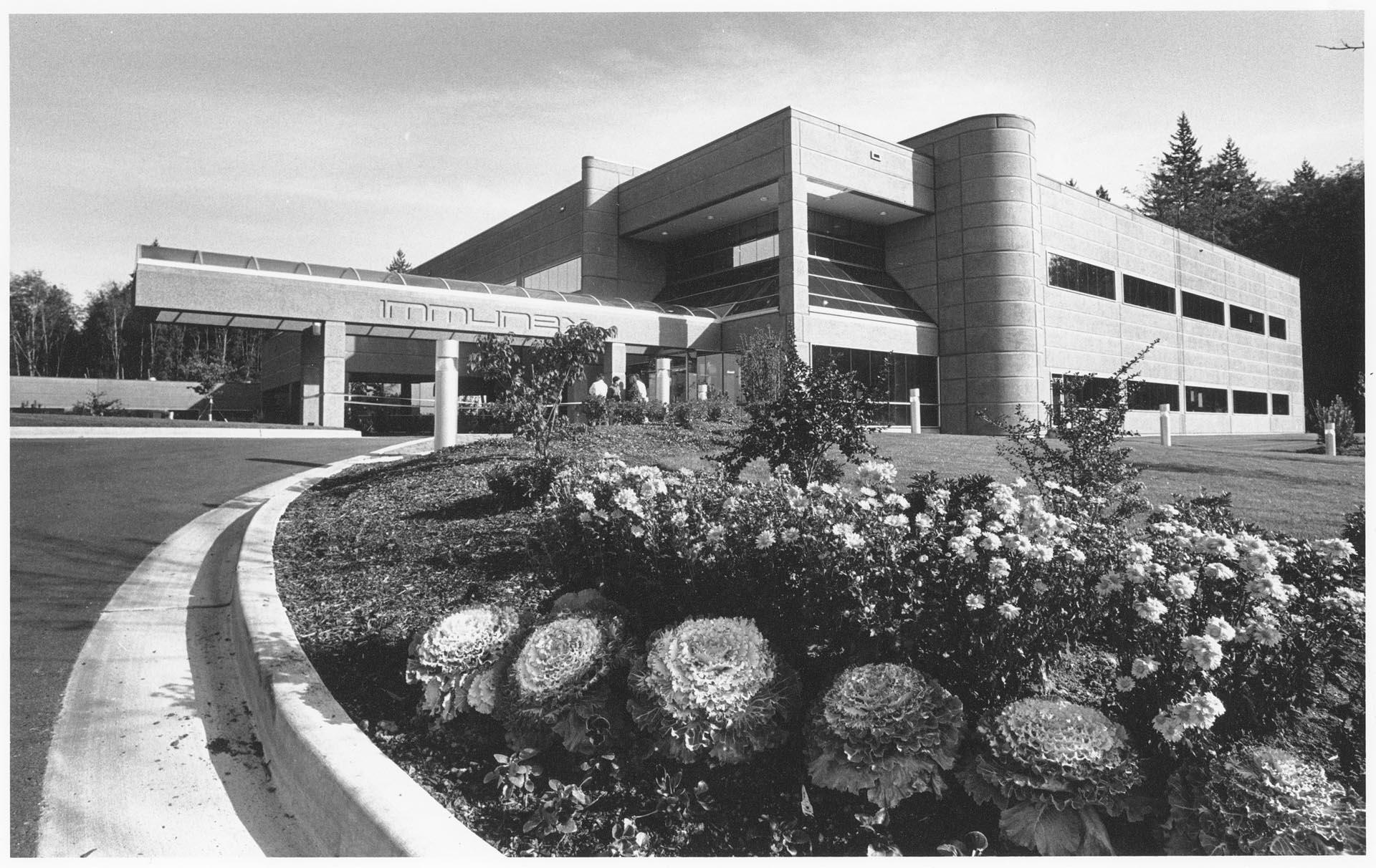 Image of Immunex manufacturing and development center, Bothell, October 15, 1992