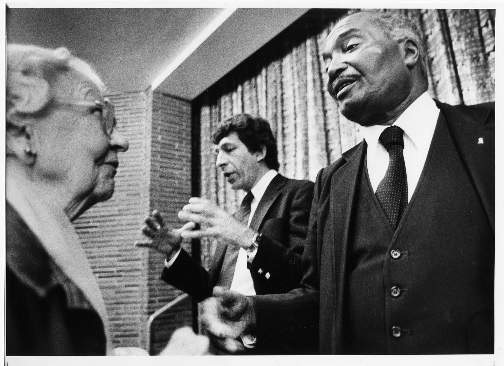 Image of Charles Royer and Sam Smith at mayoral debate, September 27, 1981