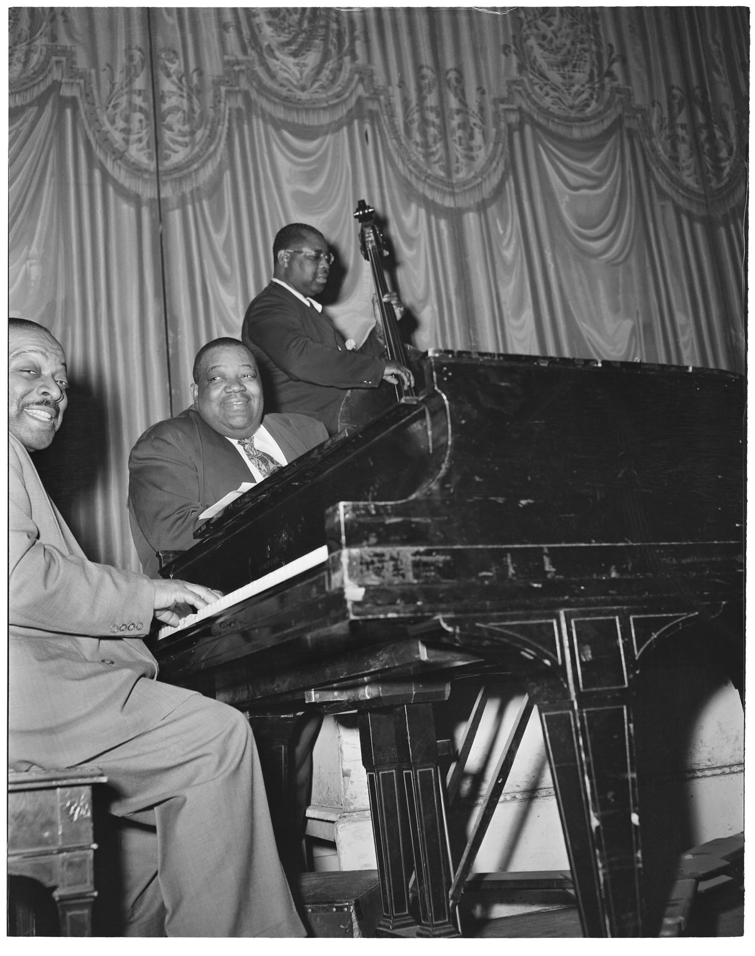 Image of Count Basie at the piano, Seattle, November 27, 1946