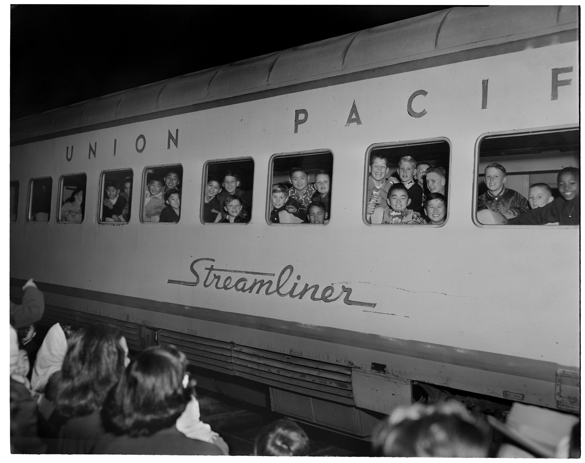 Image of Youth football team leaving by train for Las Vegas, Seattle, November 25, 1952