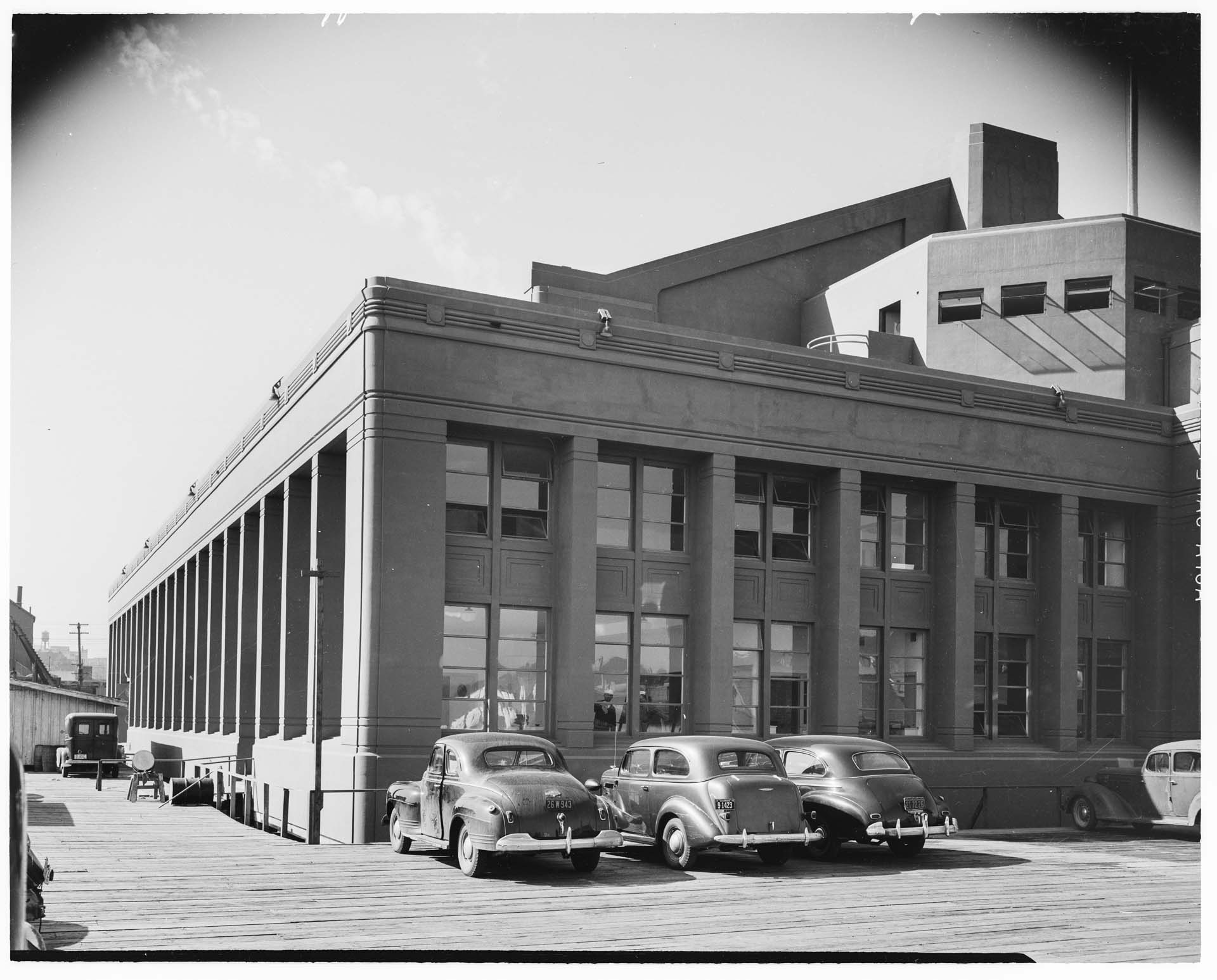 Image of Northeastern corner of US Naval Reserve Armory, Lake Union, August 22, 1942