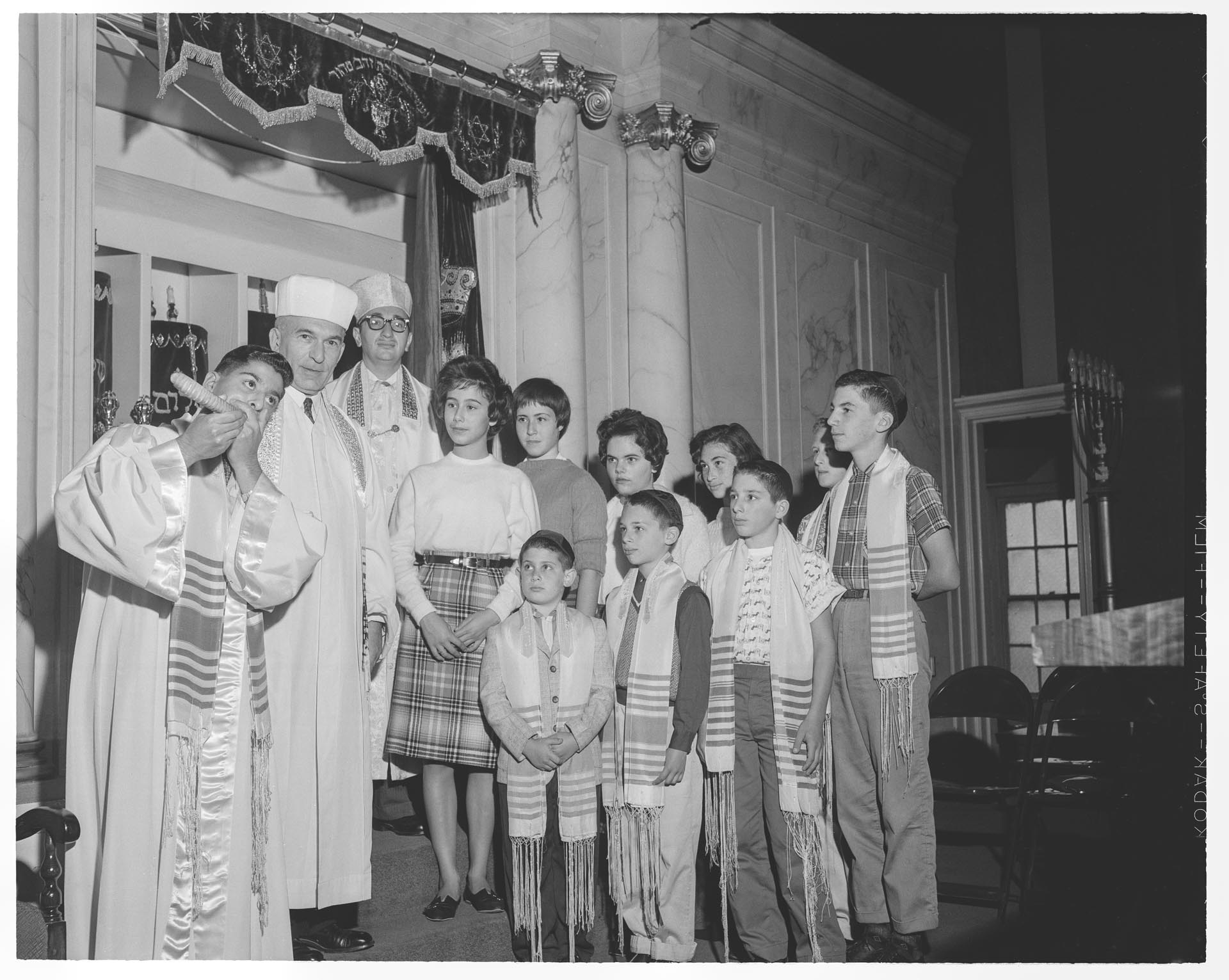 Image of Rosh HaShanah celebration rehearsal at Herzl Synagogue, Seattle, September 18, 1960