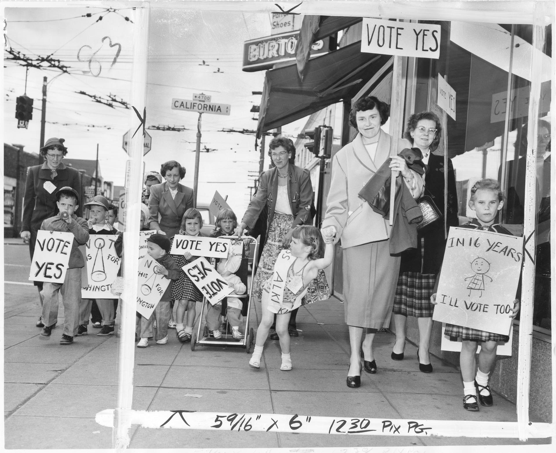 Image of Group from the Alki PTA march to support levy, West Seattle, May 25, 1953