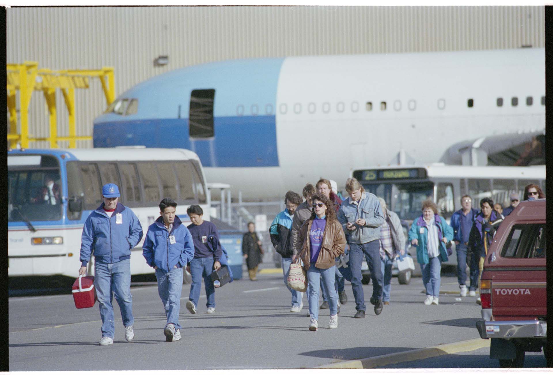 Image of Employees leaving Boeing 747 plant, Everett, February 18, 1993