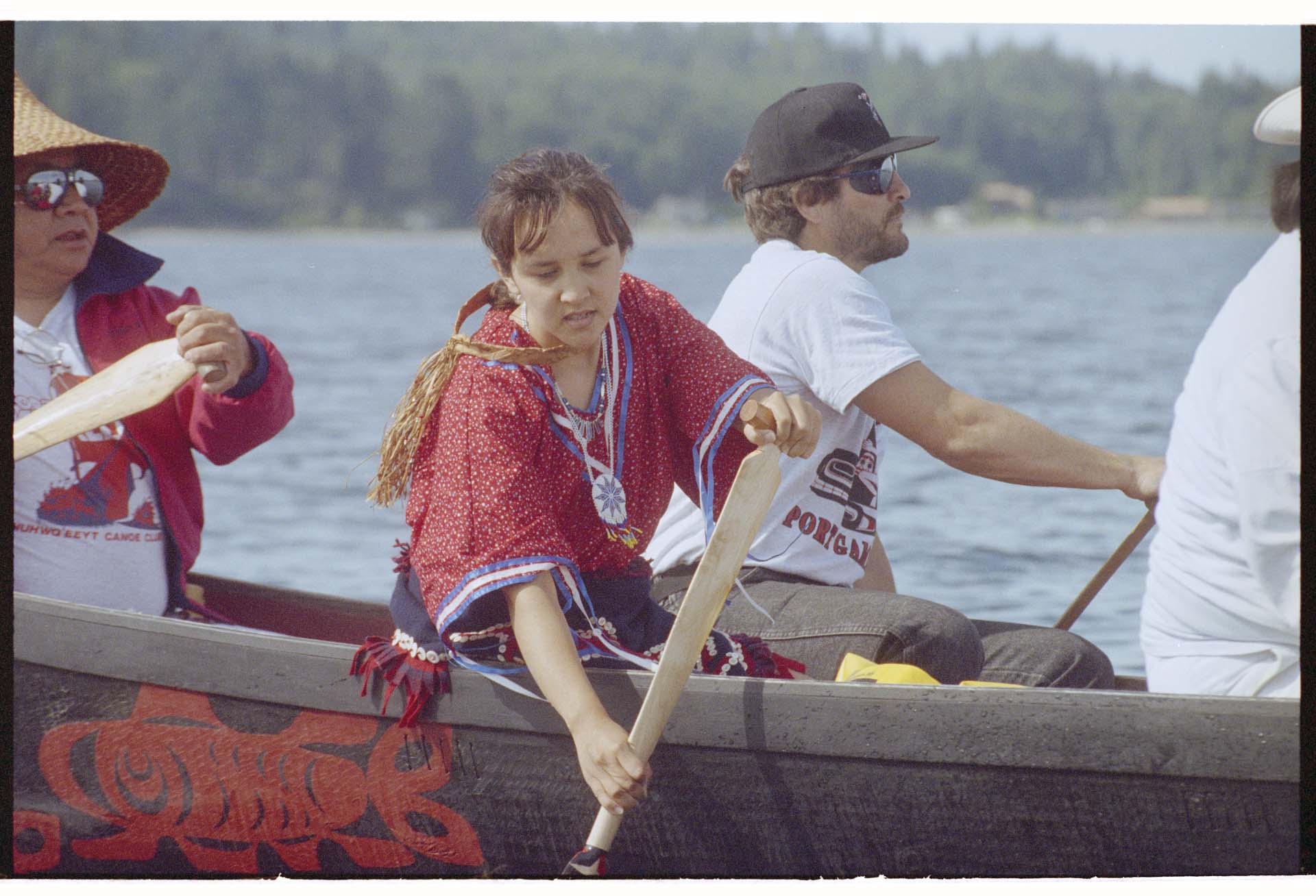 Image of Paddlers in S'Klallam tribe canoe, Port Gamble, June 13, 1993