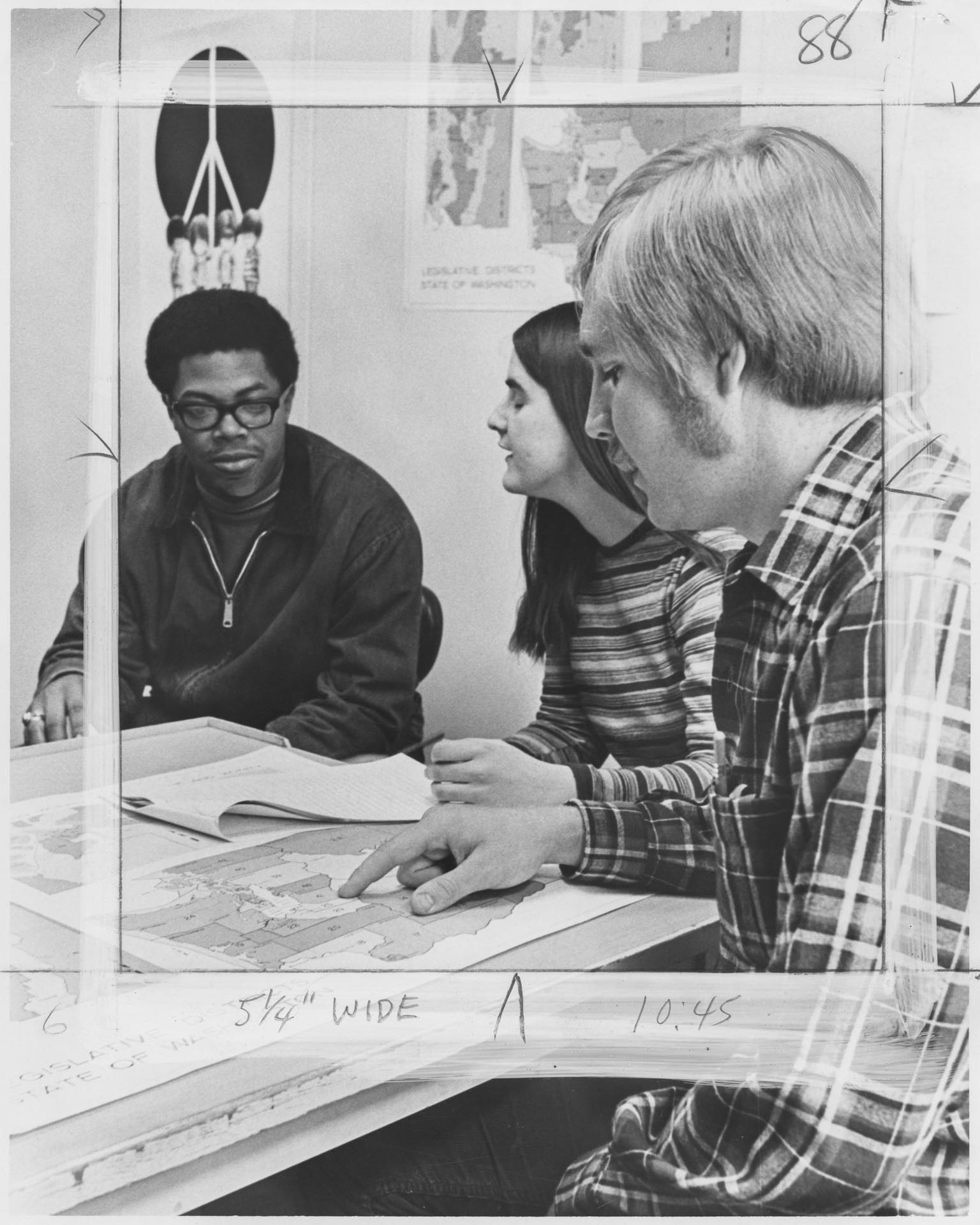 Image of Young Voter Registration Coordinating Committee staffers, Seattle, July 1, 1971