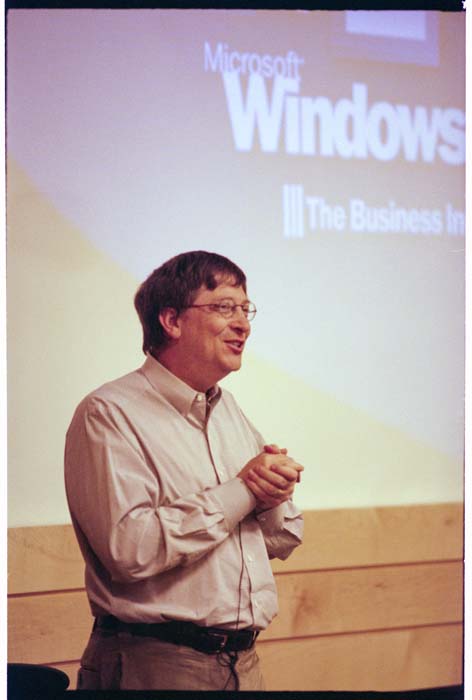 Image of Bill Gates speaking to students at Microsoft, February 10, 2000