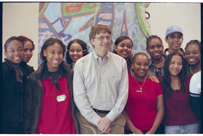 Image of Bill Gates with students at Microsoft, February 10, 2000