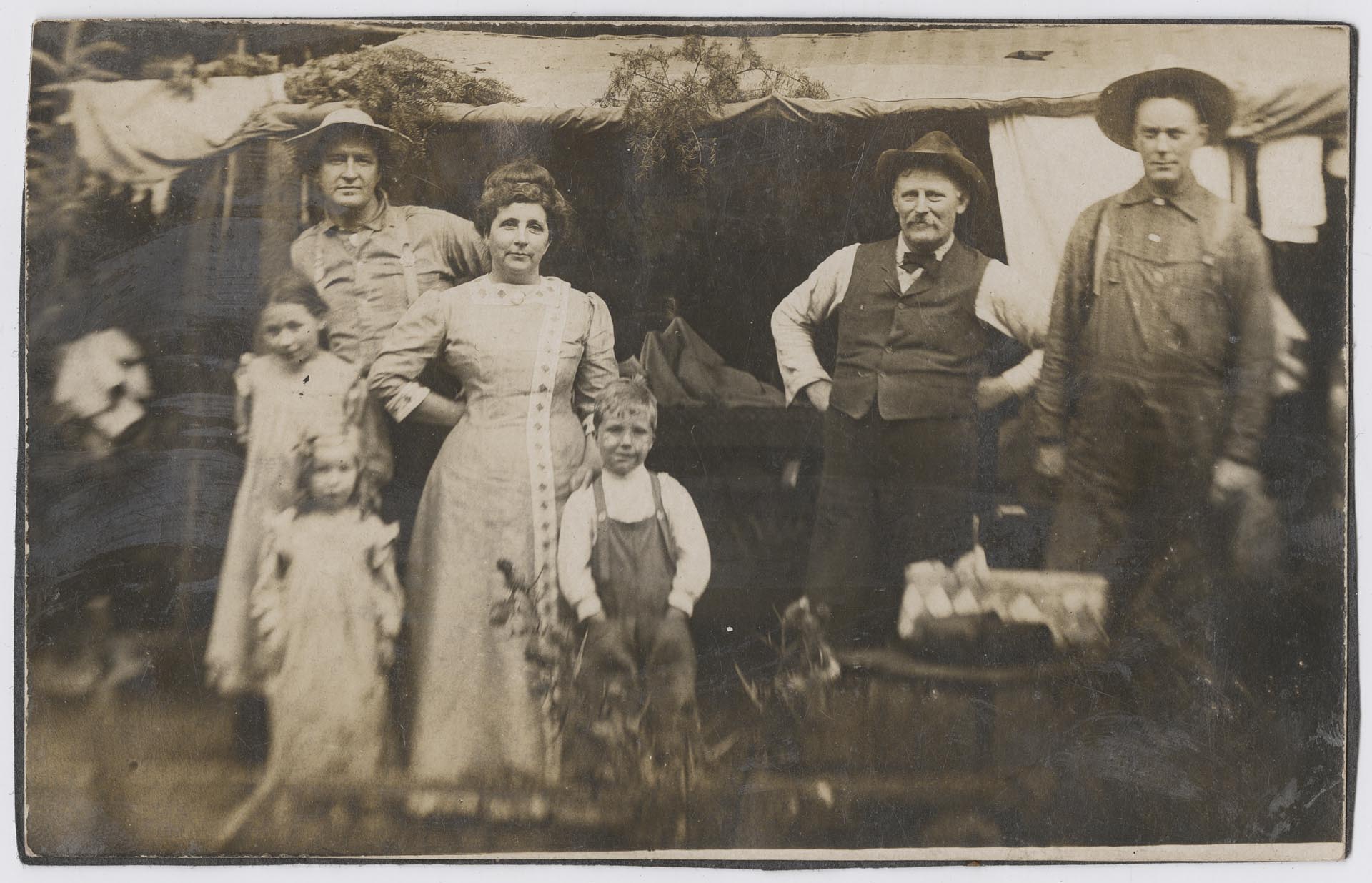 Image of Middleton family, Seattle, circa 1910