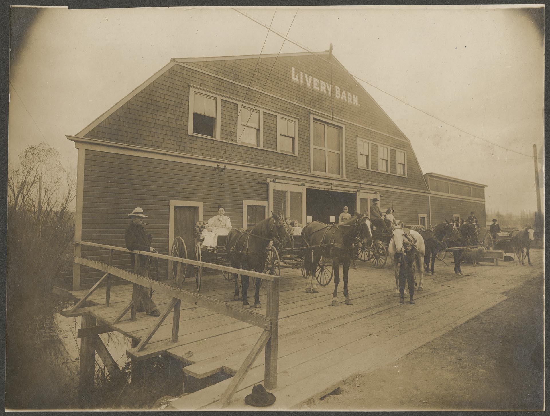 Image of Mortensen Livery Barn in South Park, Seattle, circa 1907