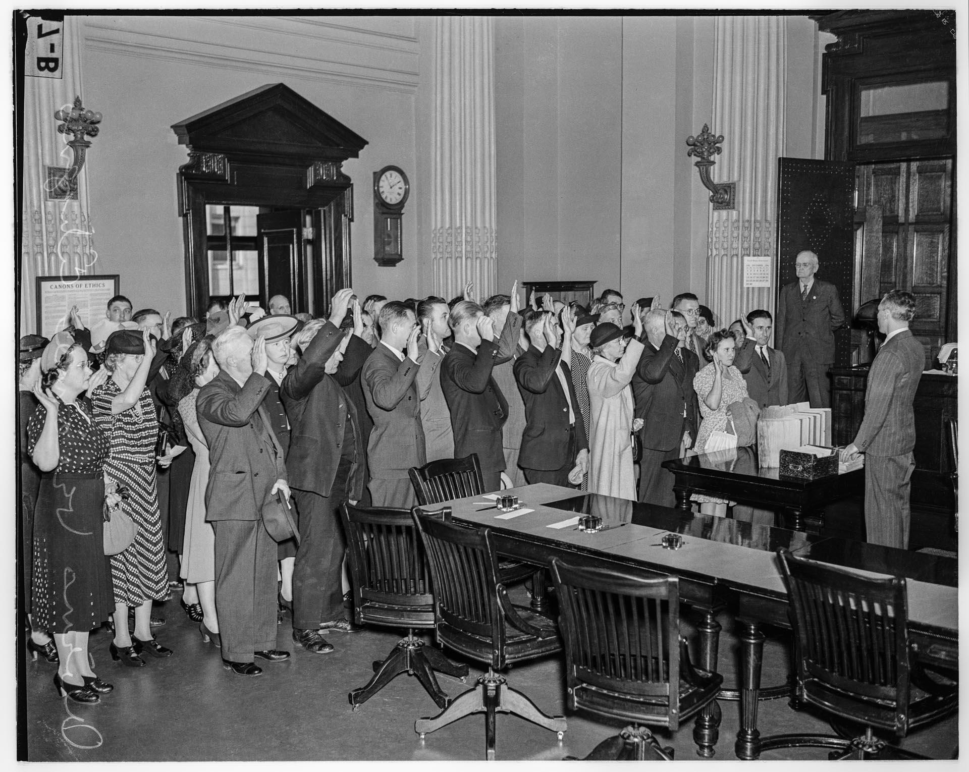 Image of Group taking oath of citizenship, Seattle, September 23, 1940