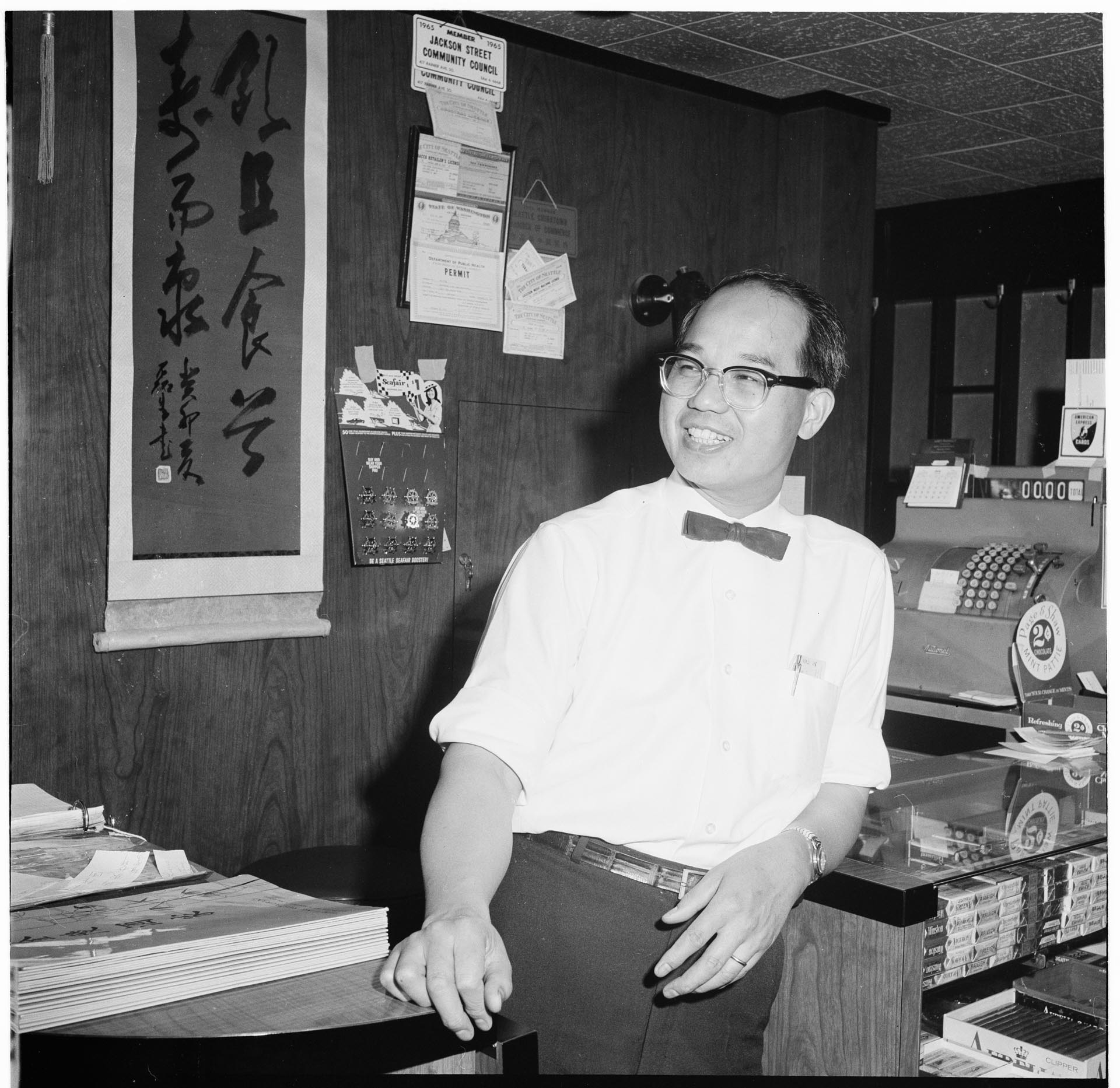 Image of Tek Wong at Gim Ling Restaurant, Seattle, July 1965