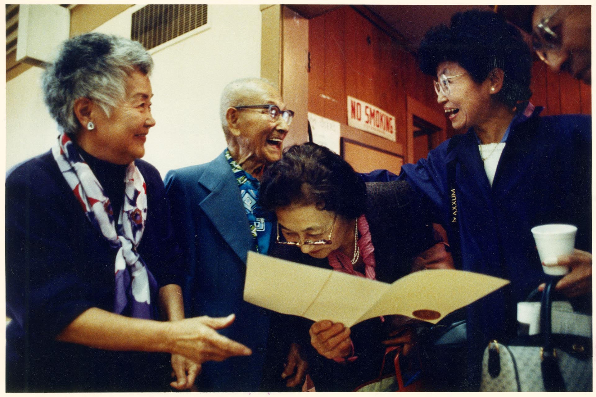 Image of Kichisaburo Ishimitsu and friends at redress ceremony, Seattle, October 14, 1990