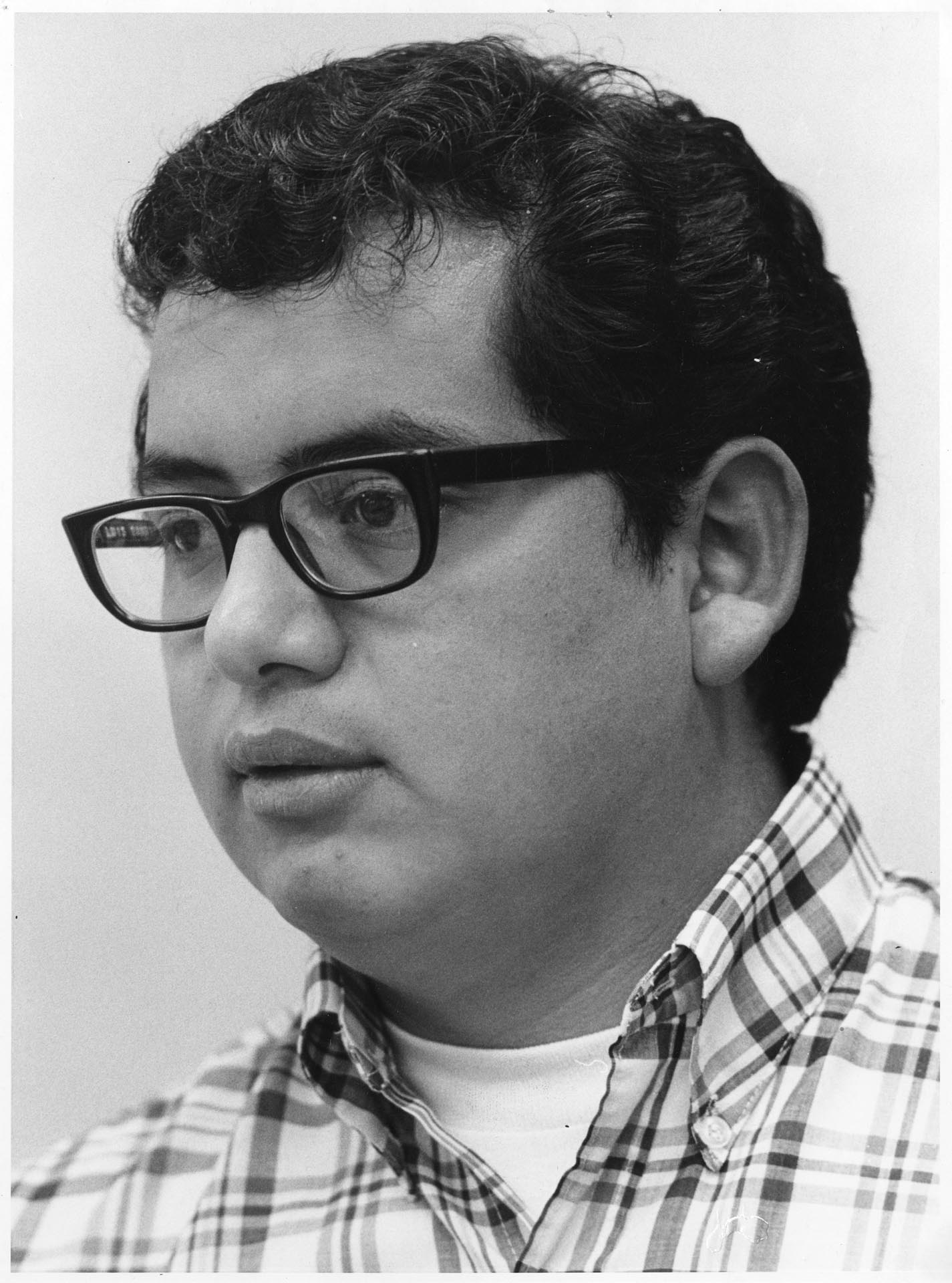 Image of Luis Gamboa discussing the Chicano Movement, Seattle, May 9, 1970