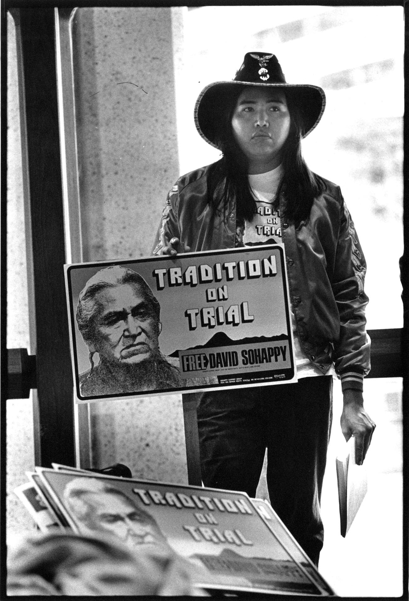 Image of Andy Sohappy protesting at the Federal Building, Seattle, November 24, 1987