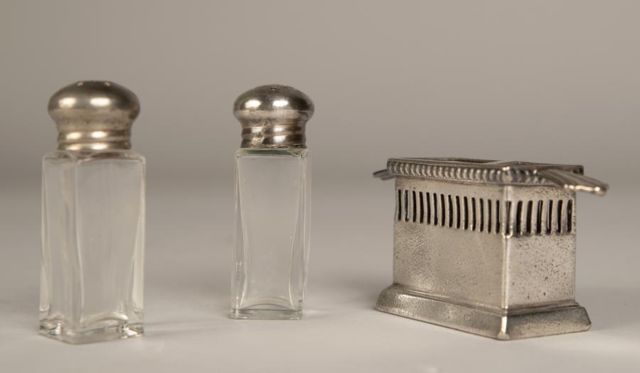 Image of Salt and pepper shaker set from the Frederick & Nelson dining room, ca. 1960