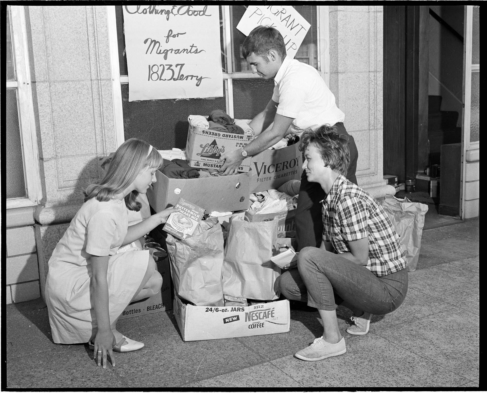 Image of Group sorting donations for migrant farm workers, Seattle, August 21, 1967