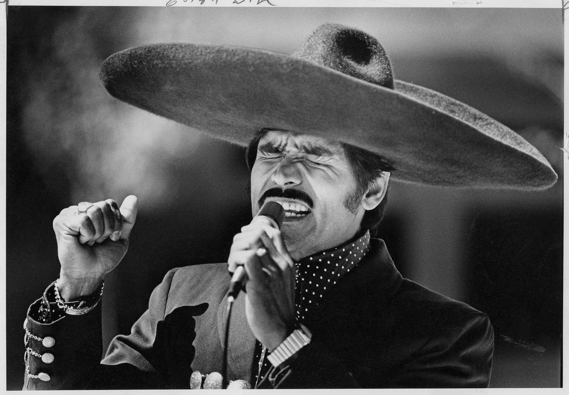 Image of Felipe Villaverde singing during Cinco de Mayo celebration at South Seattle Community College, May 5, 1981