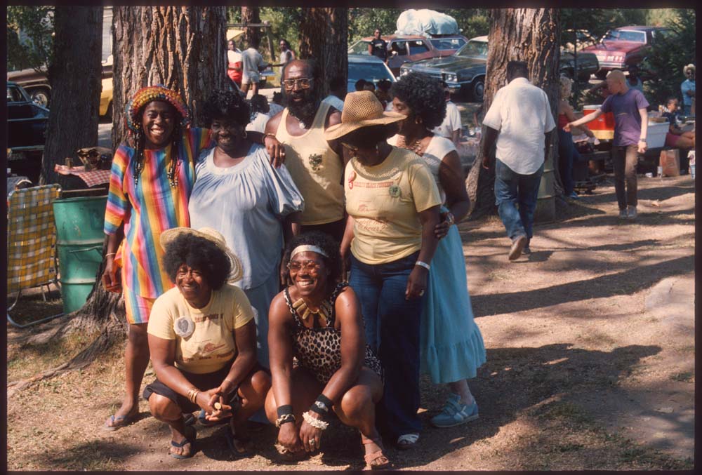 Image of Group at Roslyn Black Pioneers picnic, 1983