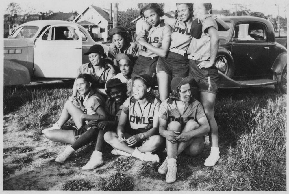 Image of Owls Club softball team posing near cars, Seattle, circa 1938