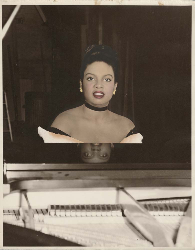 Image of Hazel Scott at the piano, Seattle, October 11, 1947