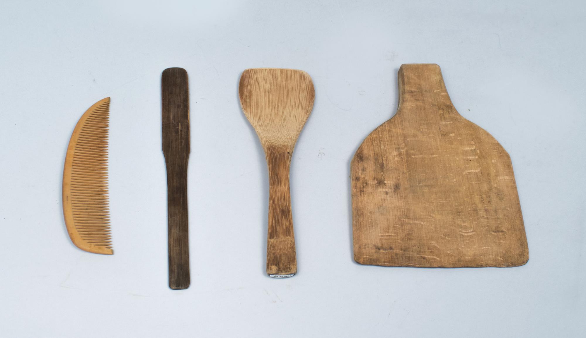 Image of Tool for shaping mochi, used at the Sagamiya Confectionary Co., ca. 1910
