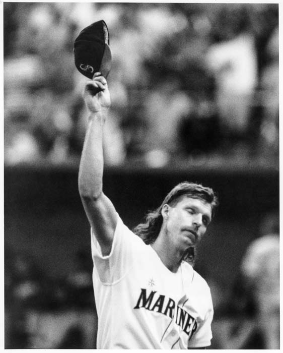 Image of Randy Johnson waving to crowd after 300th strikeout, September 26, 1993