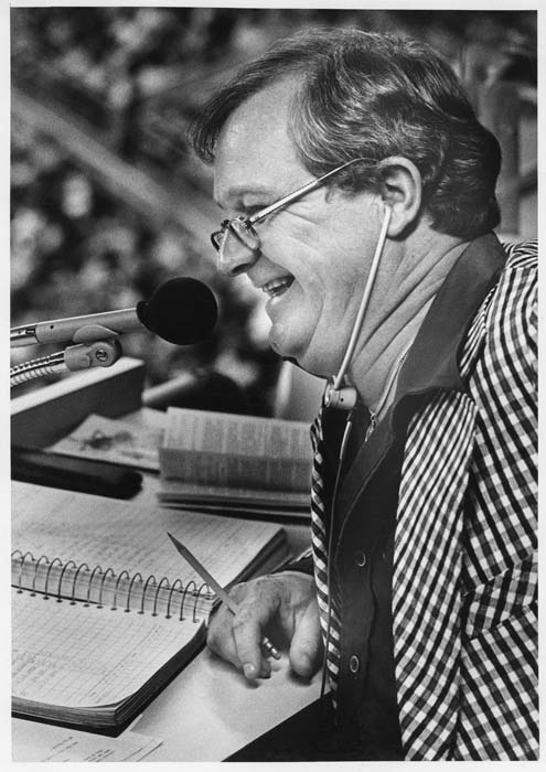 Image of Dave Niehaus commentating on a Mariners game, Seattle, June 1980