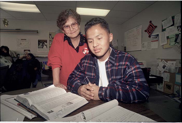 Image of Doreen and Ben Nathan studying at the Seattle Indian Center, December 21, 1993