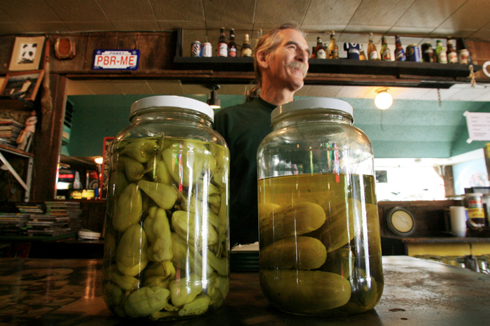 Image of Howard Brown behind bar at Eastlake Zoo Tavern, Seattle, September 23, 2007