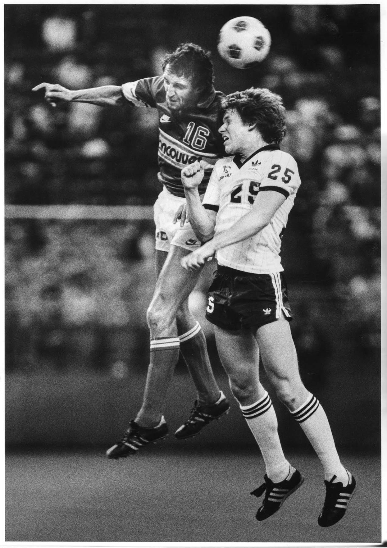 Image of Brian Schmetzer in Sounders game, May 1983