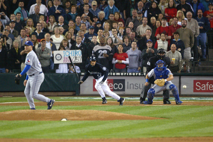 Image of Ichiro Suzuki's record-breaking 258th hit in a season, Safeco Field, Seattle, October 1, 2004