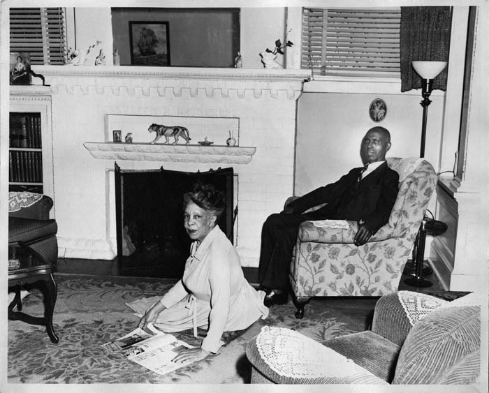 Image of Couple seated in a living room, Seattle, circa 1947