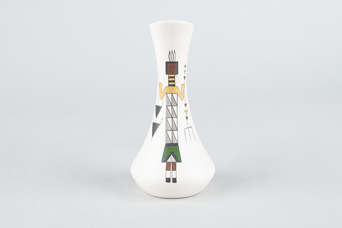 Image of Navajo vase by artist Mary Saxon that was in the Albuquerque, New Mexico, apartment shared by the individuals who started Microsoft in the 1970s