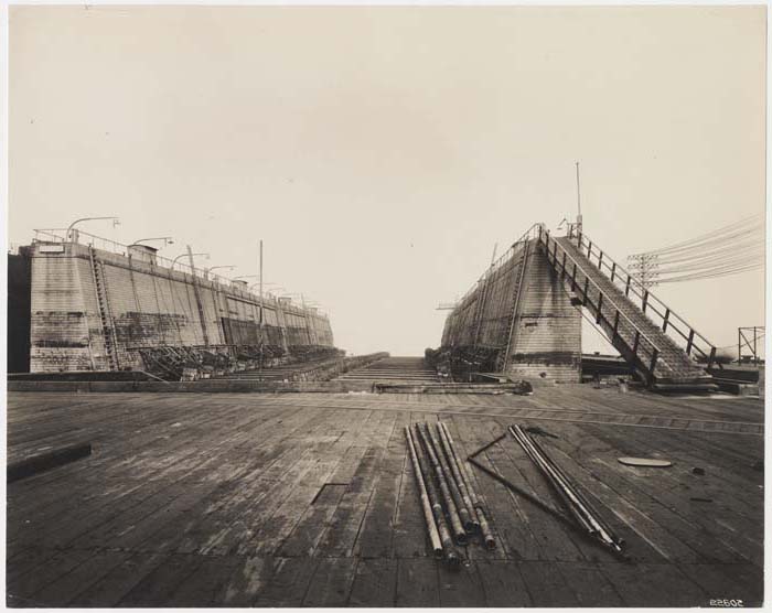 Image of 12,000 ton wooden sectional dry dock, Todd Dry Docks, Inc., Seattle, circa 1920