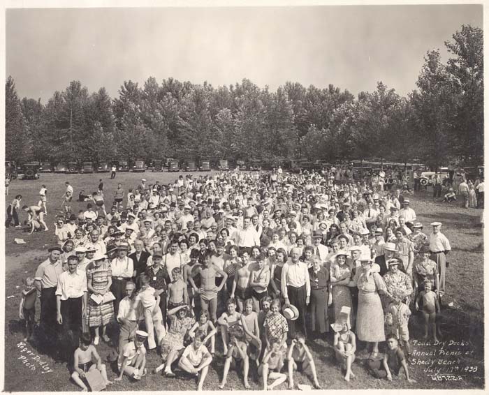 Image of Todd Dry Docks annual picnic at Shady Beach, July 7, 1938