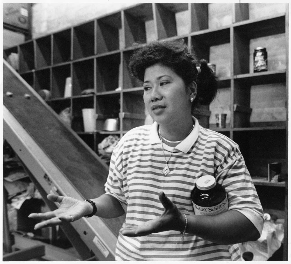 Image of Elma Villanueva at the Fremont Public Association Food Bank, August 2, 1989