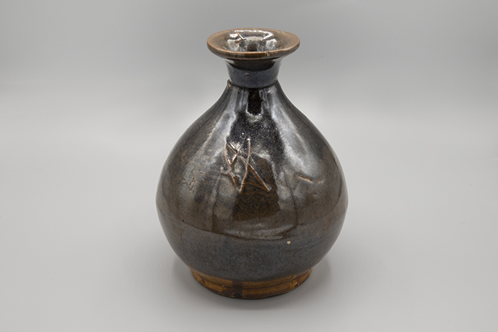 Image of Brown earthenware jar or jug, ca. 1900
