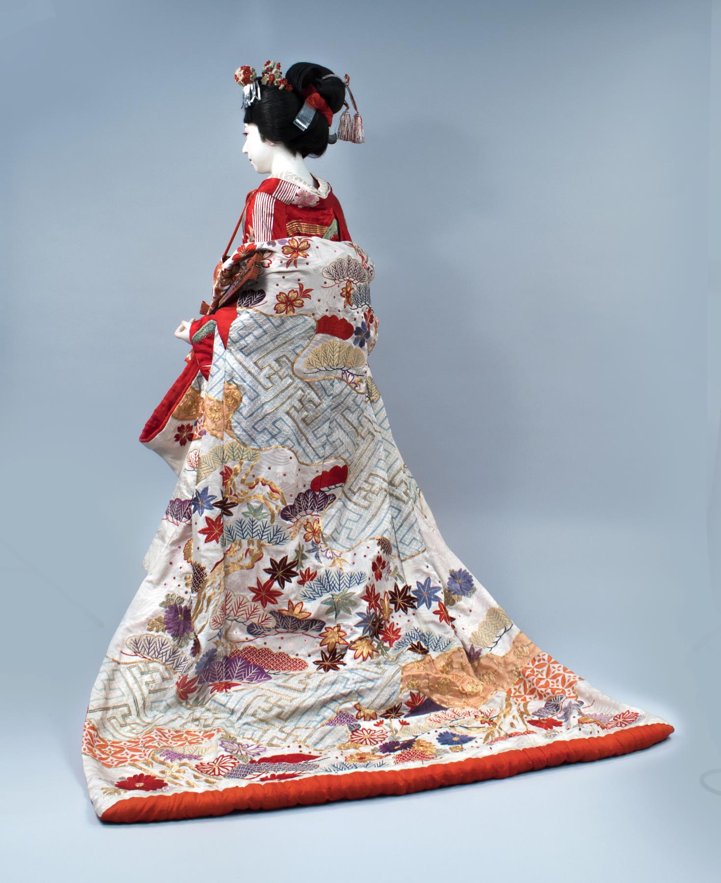 Image of Mannequin dressed to represent Japanese court lady Shizuka Gozen, ca. 1951