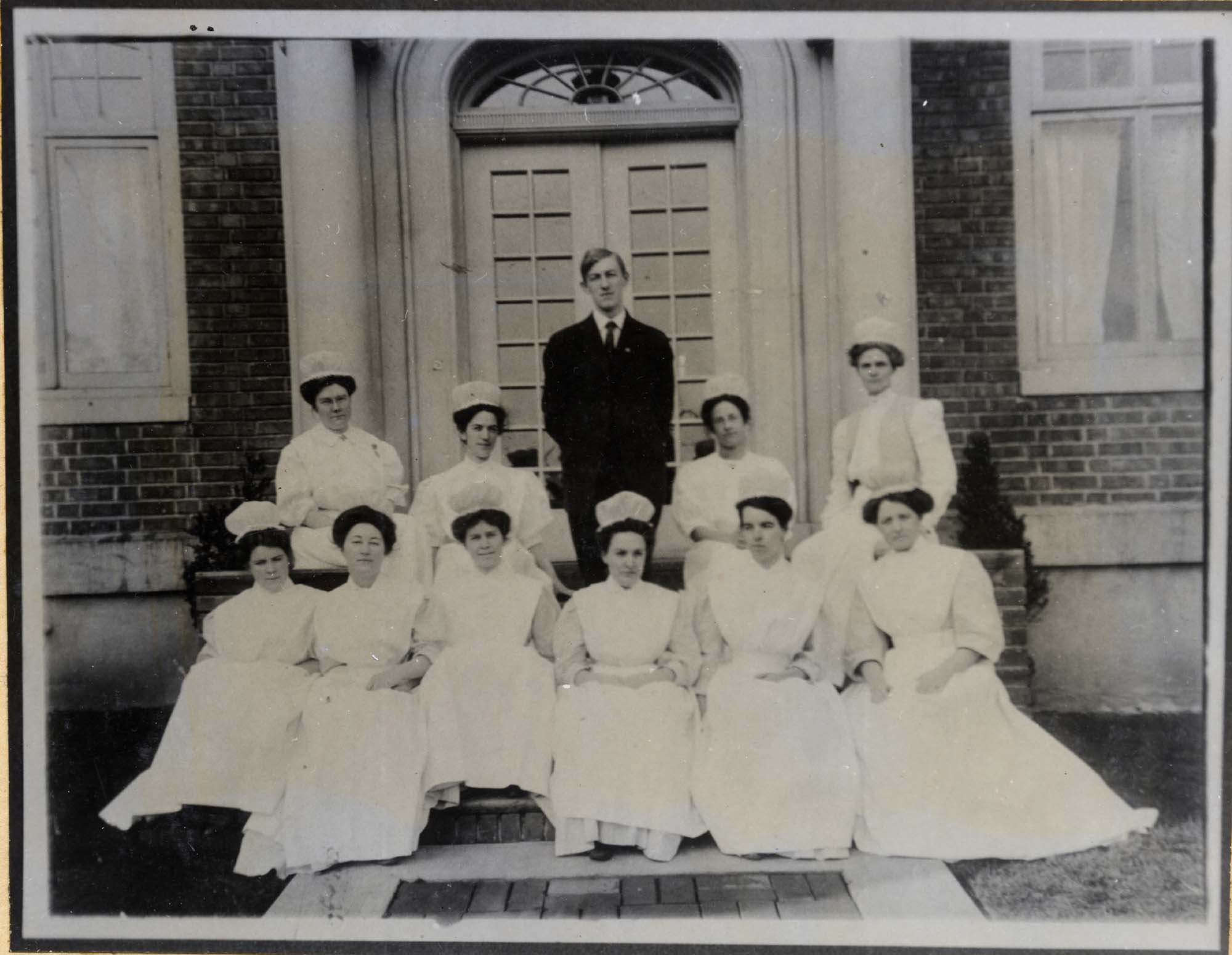 Image of Class of 1910 at the Minor Private Hospital School for Nurses, 1910