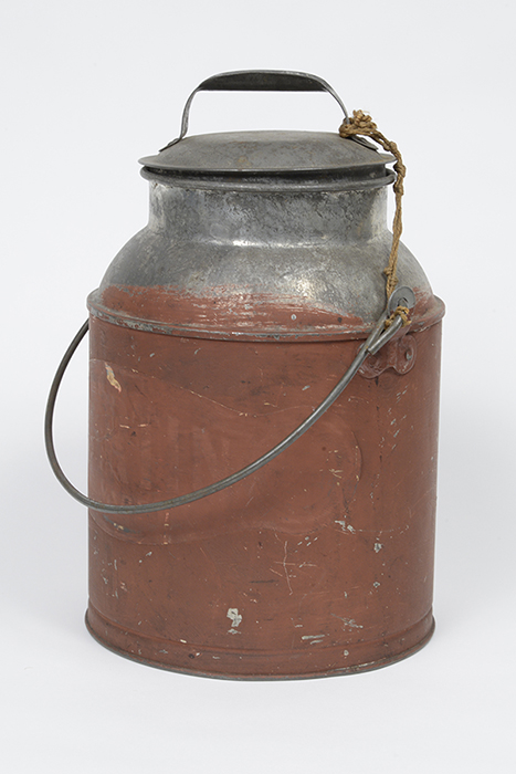 Image of Galvanized metal milk can or water can, ca. 1900-1920