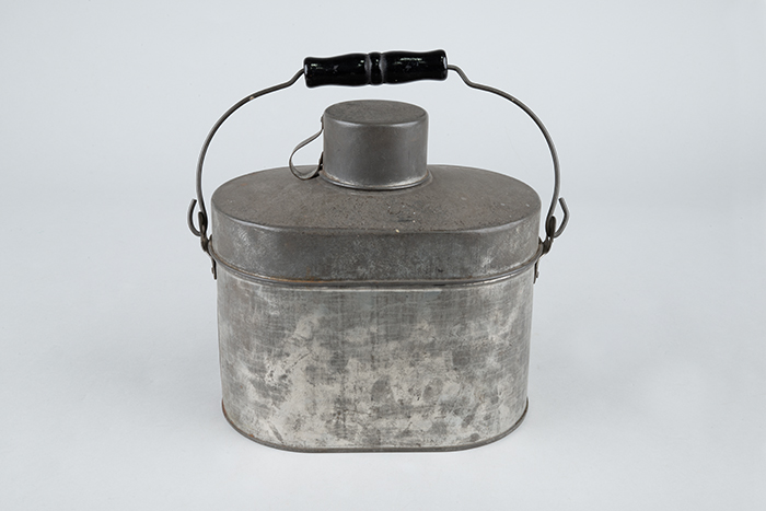 Image of Metal lunch pail, ca. 1880s