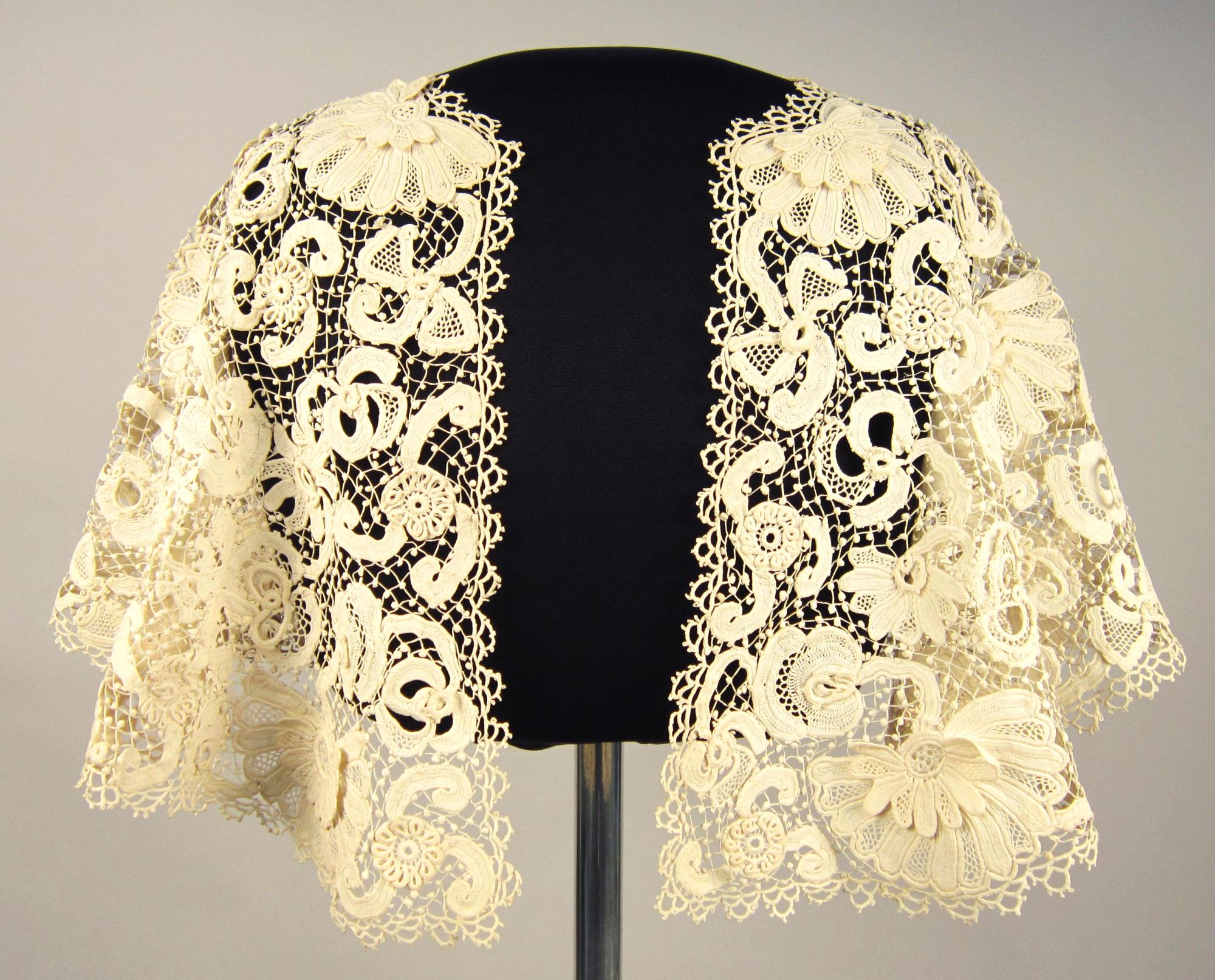 Image of Alaska-Yukon-Pacific Exposition (AYPE) Grand Prize award-winning Irish lace collar, 1909