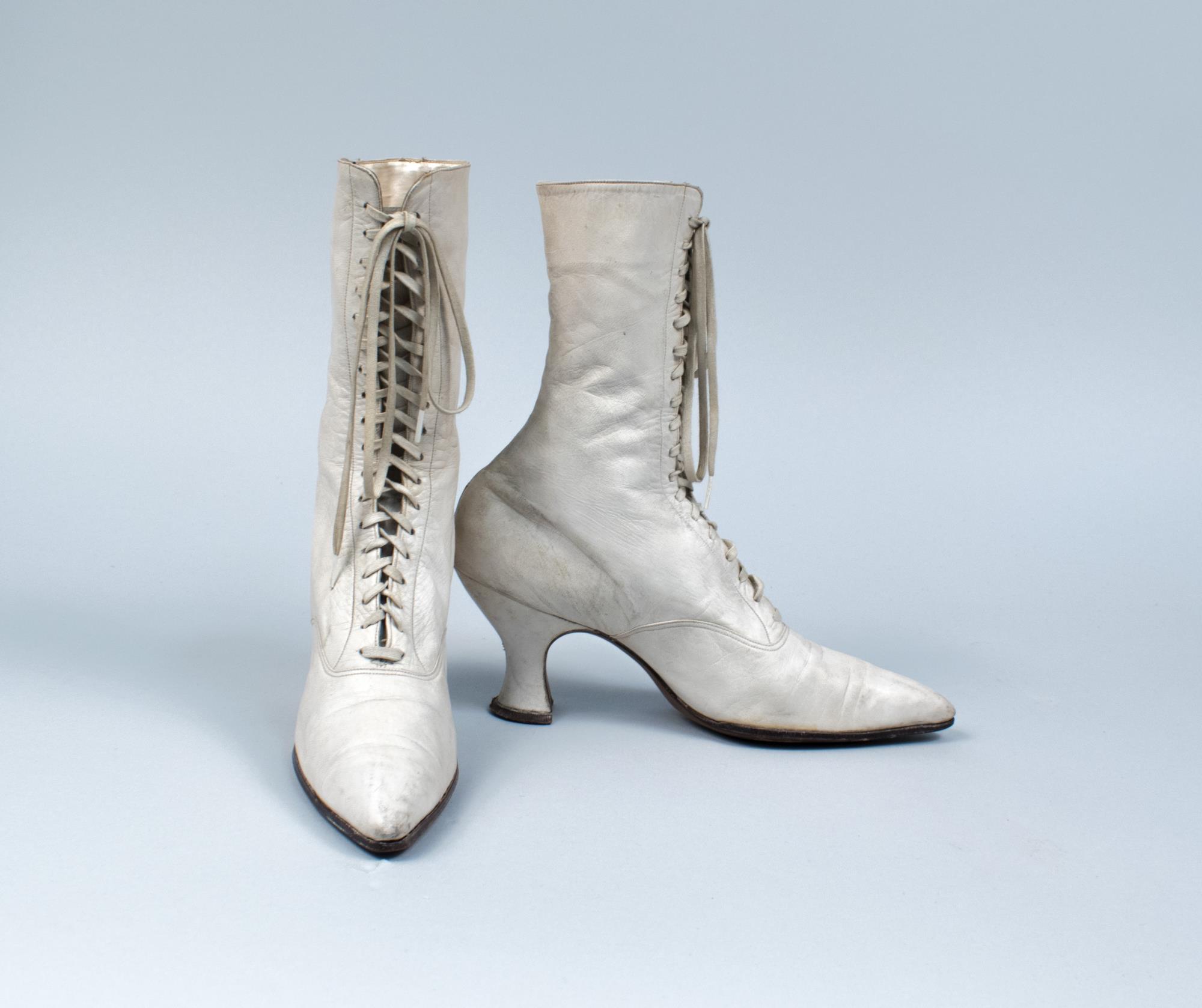Image of White kid leather high-top boots, ca. 1915-1919