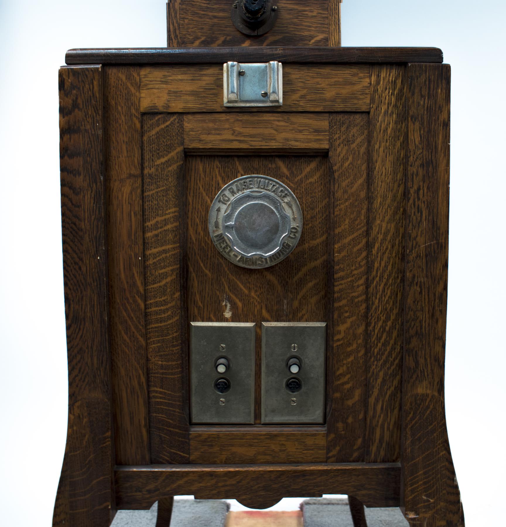 Image of Oxyoline Machine, used to aid in curing colds, pneumonia, and other ailments, ca. 1909