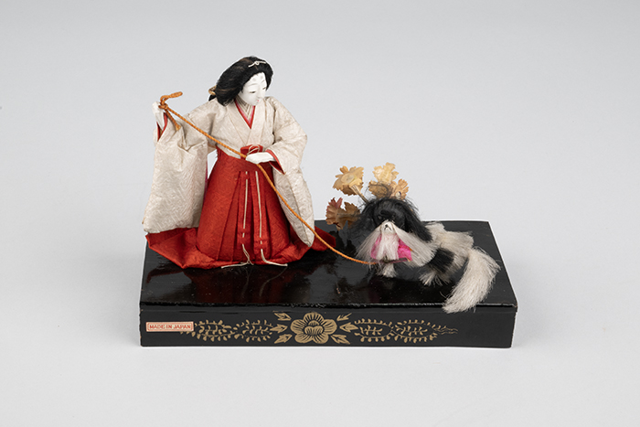 Image of Court doll with chin dog from a Girls’ Day set, ca. 1930-1940