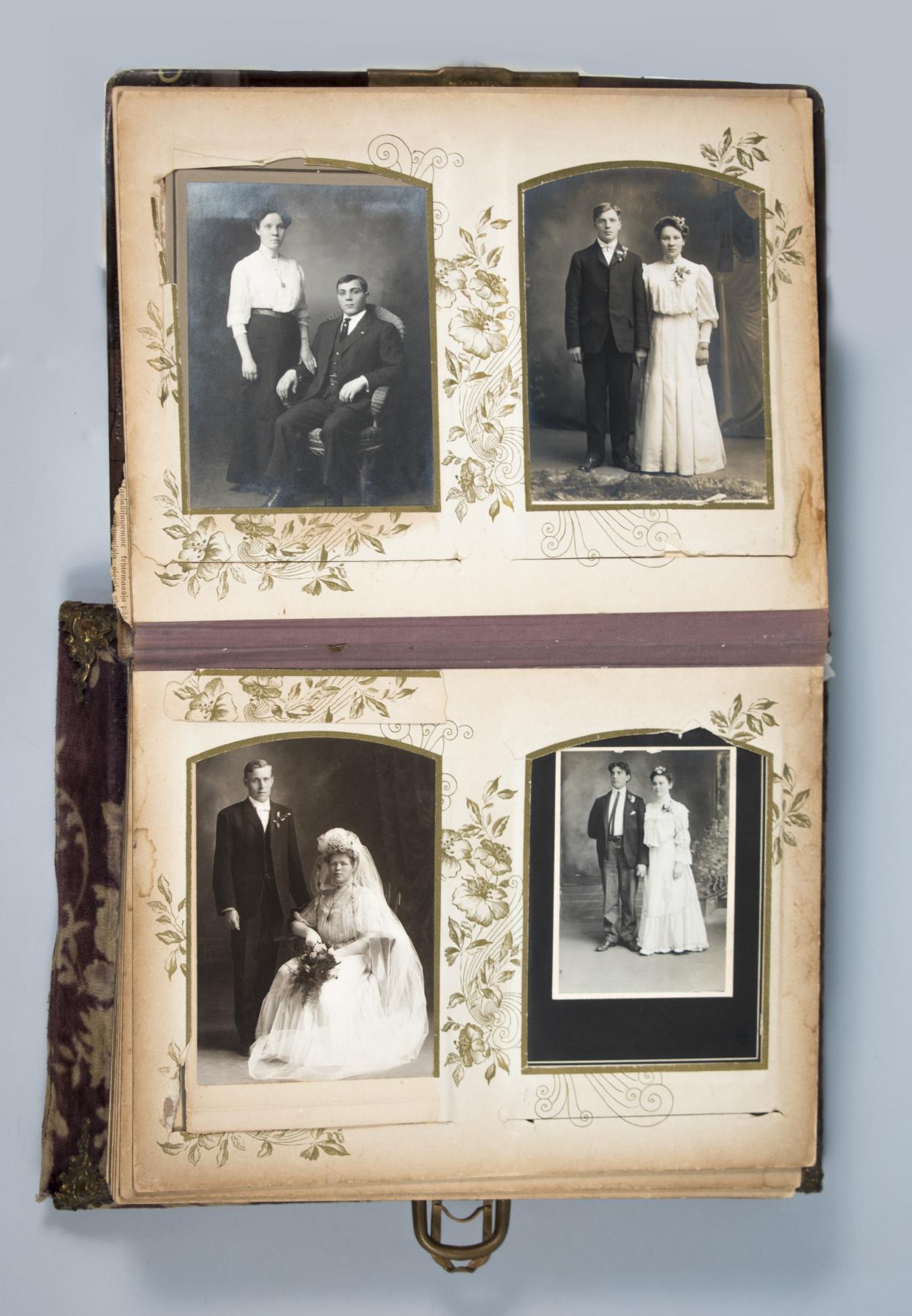 Image of Photo album music box, ca. 1900