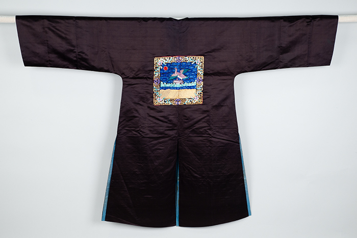 Image of Chinese man's robe which belonged to Goon Dip, ca. 1890-1910