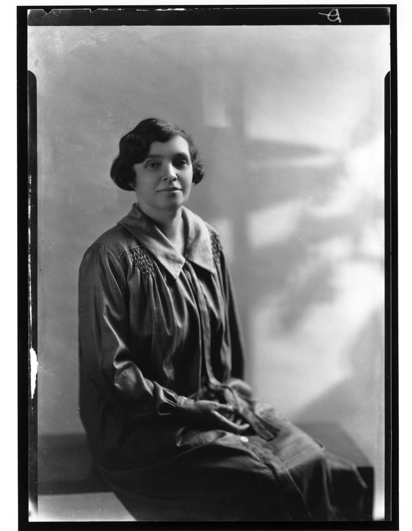 Image of Artist Kathleen Eva Houlahan, Seattle, circa 1930