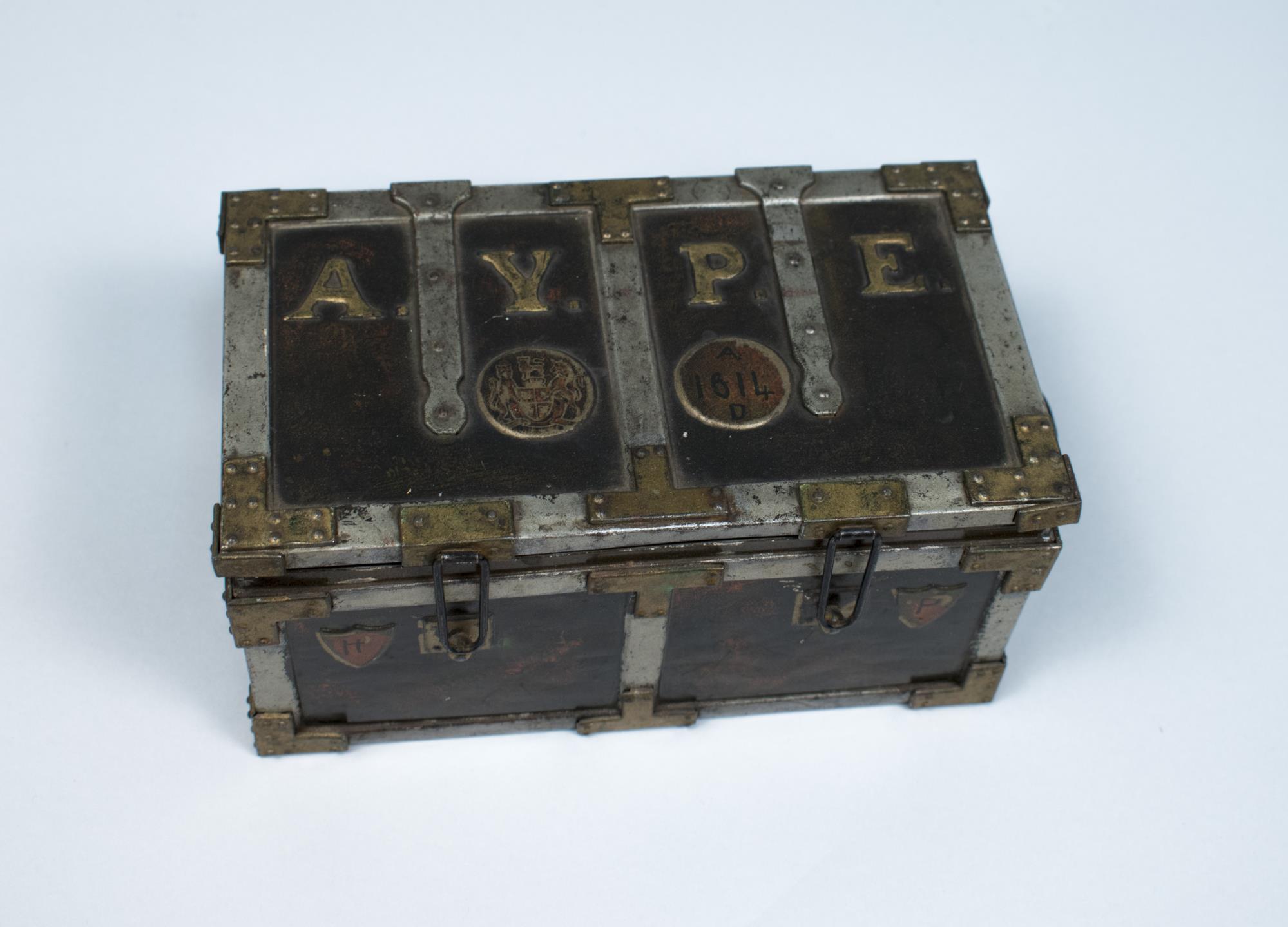 Image of Souvenir box from the Alaska-Yukon-Pacific Exposition (AYPE), 1909